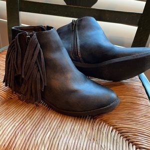 Like new Steve Madden Booties